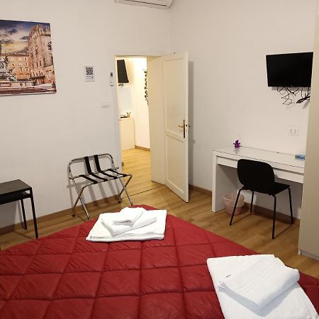 B&B Fiera Station Rooms Bologna Eksteriør billede