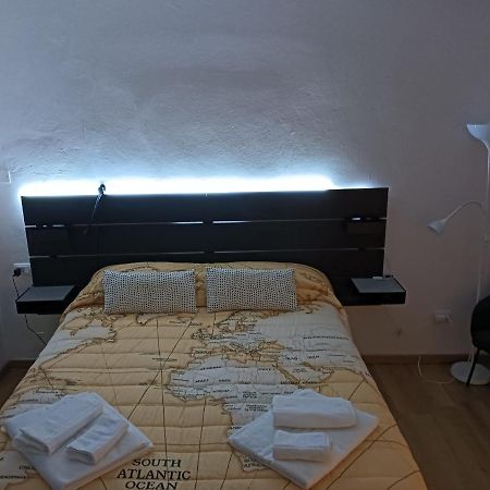 B&B Fiera Station Rooms Bologna Eksteriør billede